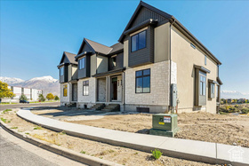 Photo 2 for 1602 E Center Pointe Dr