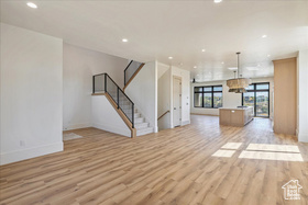 Photo 4 for 1602 E Center Pointe Dr