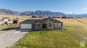 Photo 3 for 1602 E Arrowhead Ln