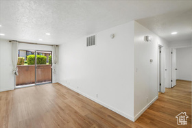 Photo 3 for 263 W Garden Park Dr