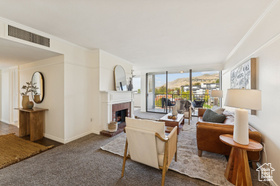 Photo 2 for 241 N Vine St #808E