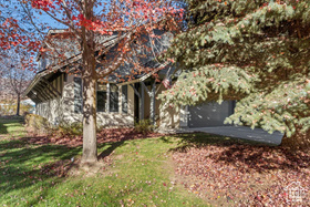 Photo 2 for 1097 N Matterhorn Ct