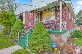 Photo 4 for 453 W Vine St