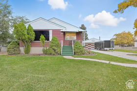 Photo 2 for 453 W Vine St