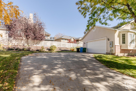 Photo 3 for 890 E 450 South