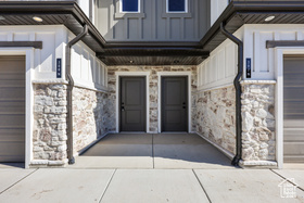 Photo 3 for 370 N Liberty Cove Dr