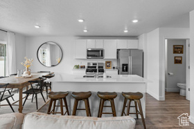 Photo 4 for 2945 W Lagrand St #1196