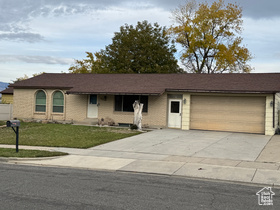 Photo 2 for 3605 S Bannock St