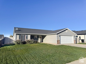 Photo 3 for 436 W 2075 North