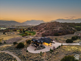 Photo 4 for 523 N Red Mountain Ct