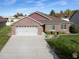 Photo 1 for 979 E Frost Way
