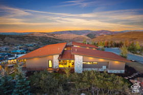 Photo 2 for 3733 E Aspen Pt