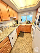 Photo 3 for 576 E Vine St #3B