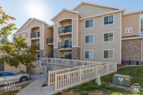 Photo 1 for 182 W Springview Dr