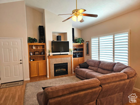 Photo 2 for 10831 S Wynview Ln