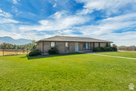 Photo 1 for 5423 W Pebble Ln