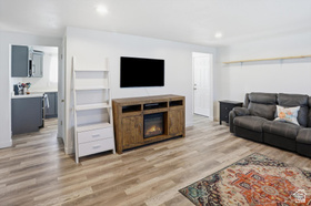 Photo 3 for 360 Lakeview Ave