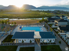 Photo 4 for 39 N Provo River Rd #263