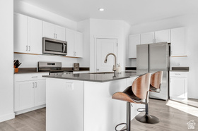 Photo 6 for 1137 E Commodore Ln #43