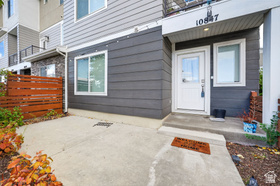 Photo 3 for 10847 S Big Meadow Dr