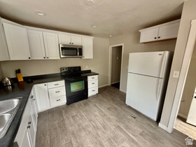 Photo 6 for 835 E Franklin St