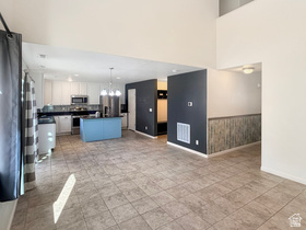 Photo 5 for 920 W Stonehaven Dr