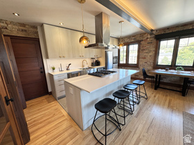 Photo 5 for 155 E 2nd Ave