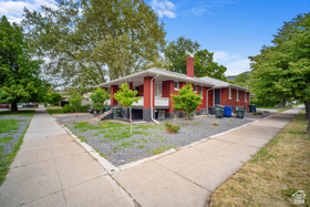 Photo 2 for 2634 Quincy Ave