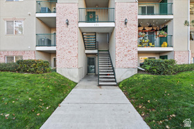 Home for
                    sale at 278 E New Century Ln #A, South Salt Lake, UT  84115. Listed at 340000 with 3  bedrooms, 2 bathrooms and 1,350 total square feet