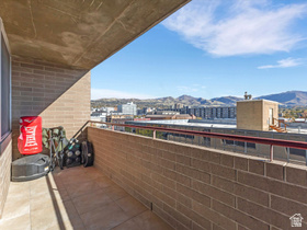 Photo 6 for 230 E Broadway #706