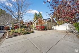 Photo 2 for 1199 E Lorraine Dr