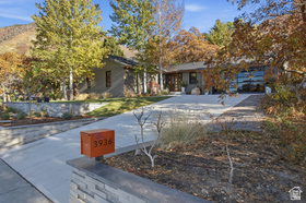 Photo 3 for 3936 E Viewcrest Dr