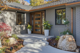 Photo 5 for 3936 E Viewcrest Dr