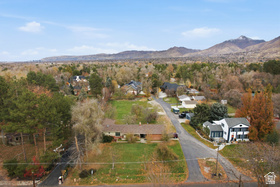 2209 E Fardown Ave MLS #2123743