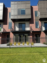 Photo 2 for 598 E Betsey Cv #19