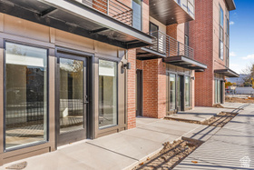 Photo 3 for 598 E Betsey Cv #19