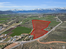 4714 E Lake Creek Rd MLS #2126328