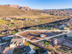 210 W Peachtree Dr MLS #2132222