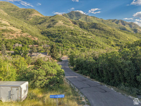 4810 E Badger Hollow Ln MLS #2137046