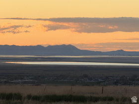 2469 N Lincoln Ln MLS #2137903