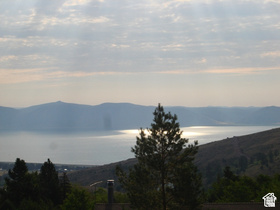 1041 S Lakeview Dr MLS #2137950