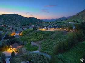 10667 S Hidden Ridge Ln MLS #2138260