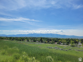 1475 N Aspen Dr MLS #2140815