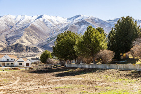 120 E Magnolia Ln MLS #2142212