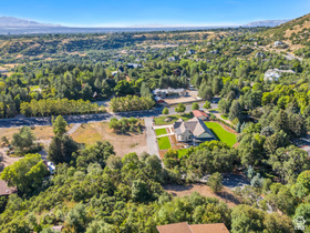 3316 E Lone Springs Cv MLS #2143010