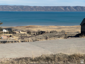 956  Reserve Dr MLS #2143983