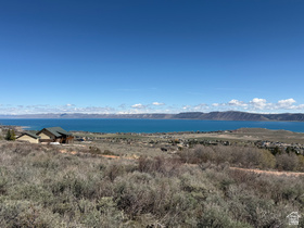 844 W Sunrise Cir MLS #2147799