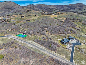 2276 E Lauren Ln MLS #2148795