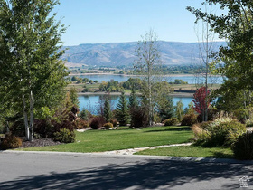 5104 E Whispering Pines Ln MLS #2149139