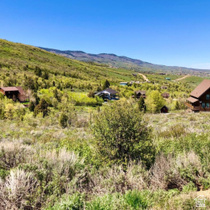 1181  Broadhollow Rd MLS #2151975